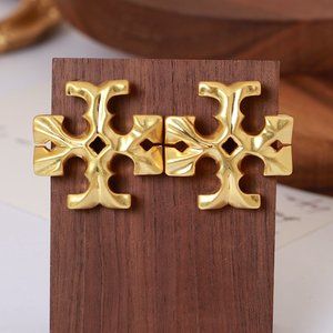 Tory Burch Stud Earrings dust bag